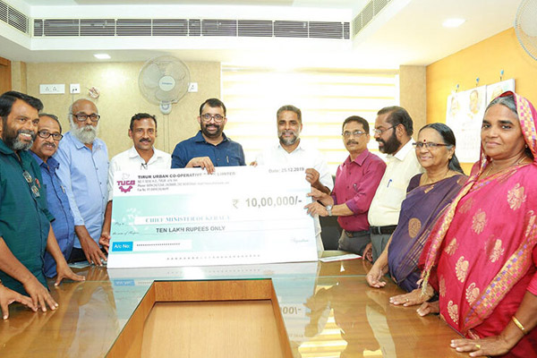 Tirur Urban Cooperative Bank extends support to flood victims